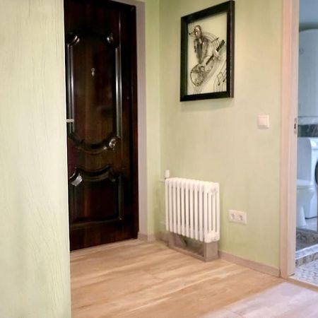 Prime 2Br/Ba Apt Next To Main Station & Olympic Center Liepaja Bagian luar foto