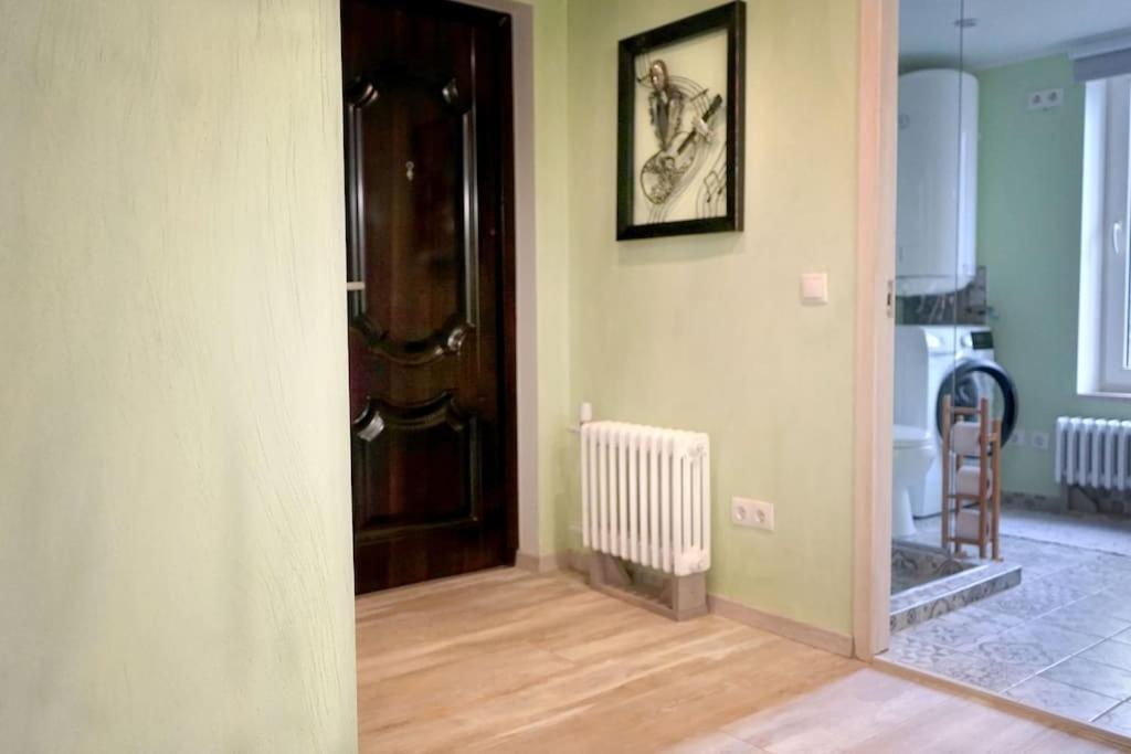Prime 2Br/Ba Apt Next To Main Station & Olympic Center Liepaja Bagian luar foto