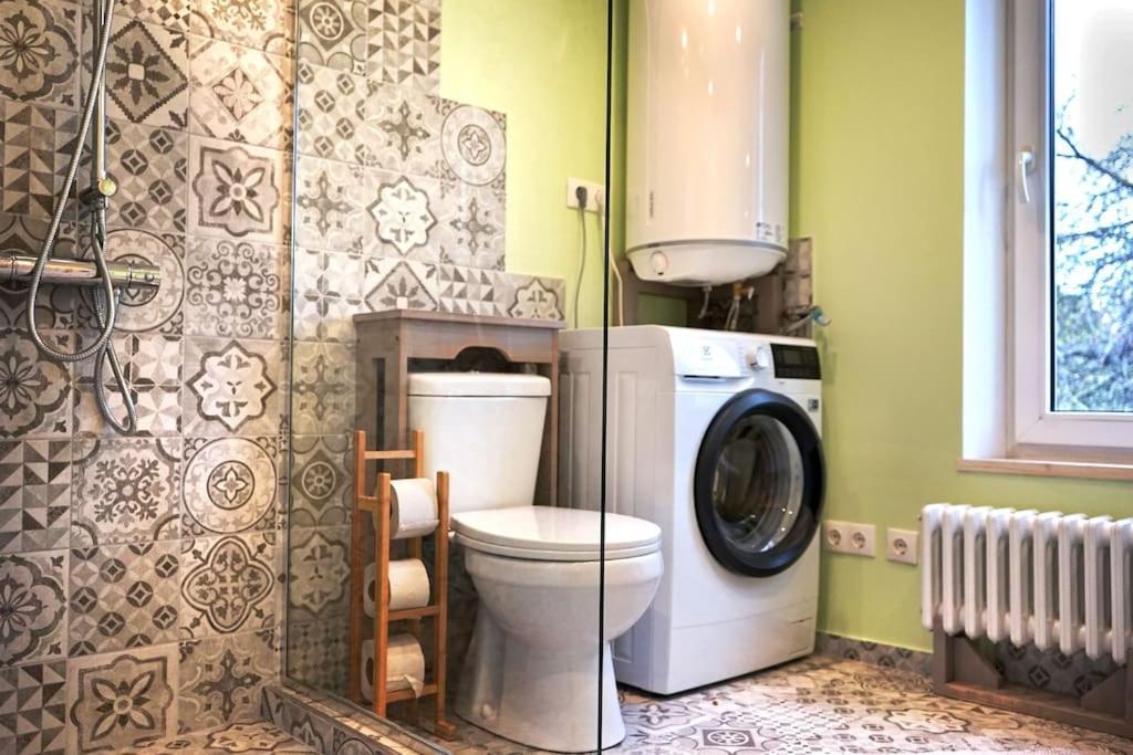 Prime 2Br/Ba Apt Next To Main Station & Olympic Center Liepaja Bagian luar foto