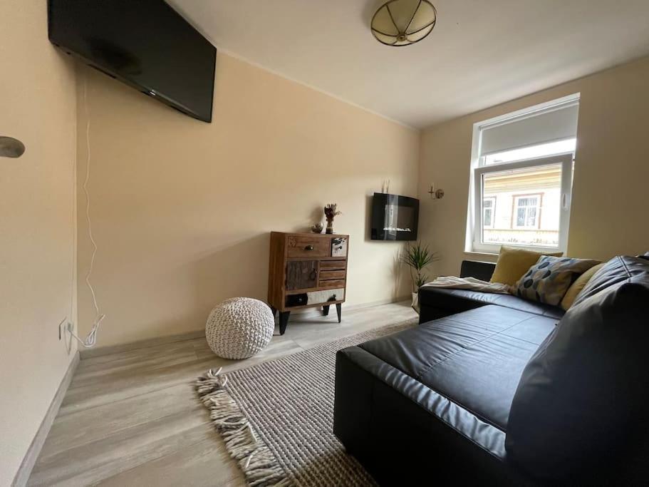 Prime 2Br/Ba Apt Next To Main Station & Olympic Center Liepaja Bagian luar foto